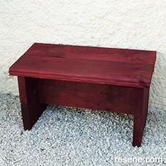 Build a simple garden seat from timber