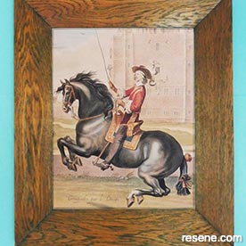 How to restore a wooden picture frame