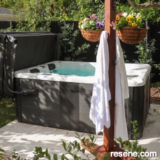 Make a spa pool towel-stand